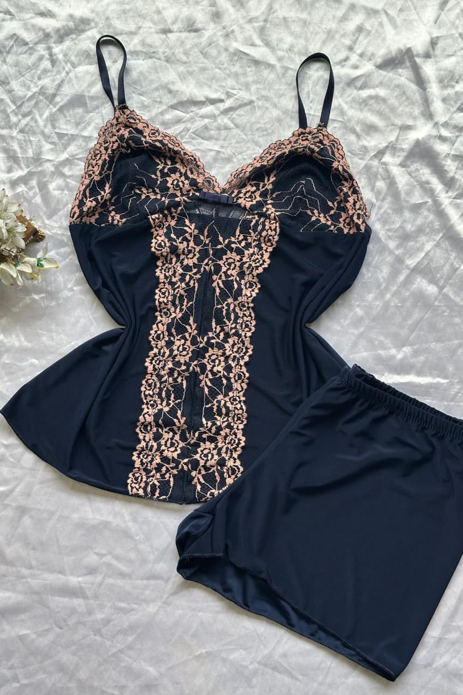 Nuit Élégance Lace Satin Set