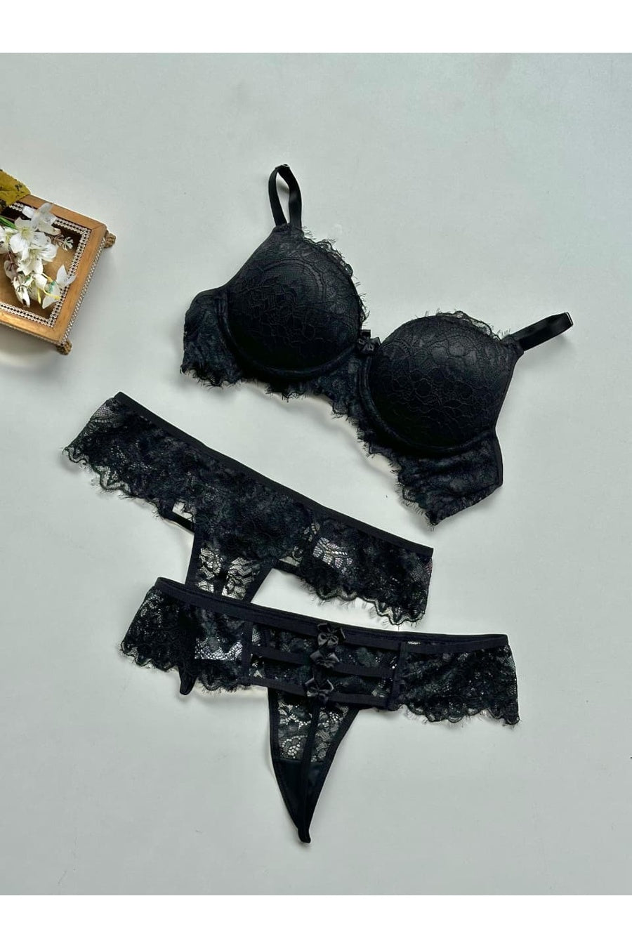 Noir Seduction Strap Set